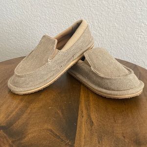 Children’s Place tan slide on size 10